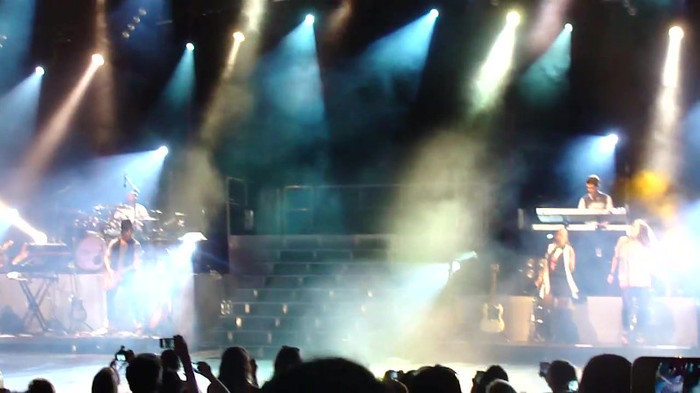 Entrance and All Night Long- Demi Lovato 04345