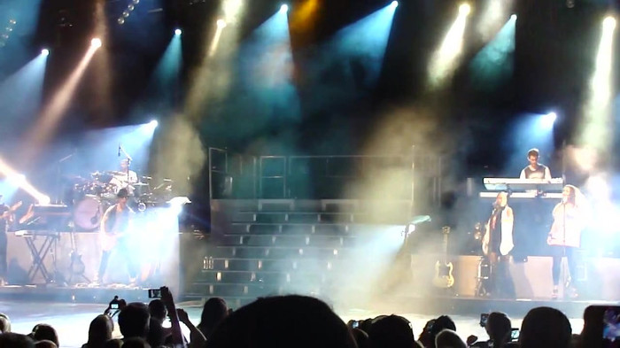 Entrance and All Night Long- Demi Lovato 04361