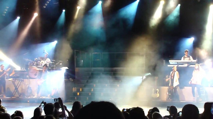 Entrance and All Night Long- Demi Lovato 04371