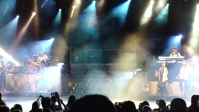 Entrance and All Night Long- Demi Lovato 04373