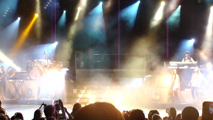 Entrance and All Night Long- Demi Lovato 04382