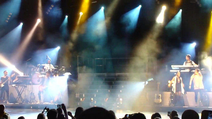Entrance and All Night Long- Demi Lovato 04421