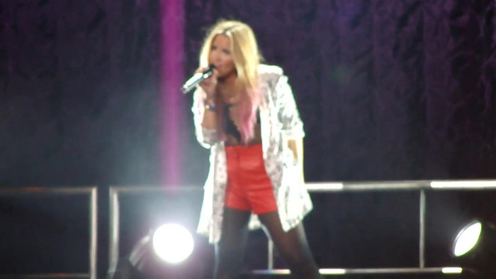 Entrance and All Night Long- Demi Lovato 05511