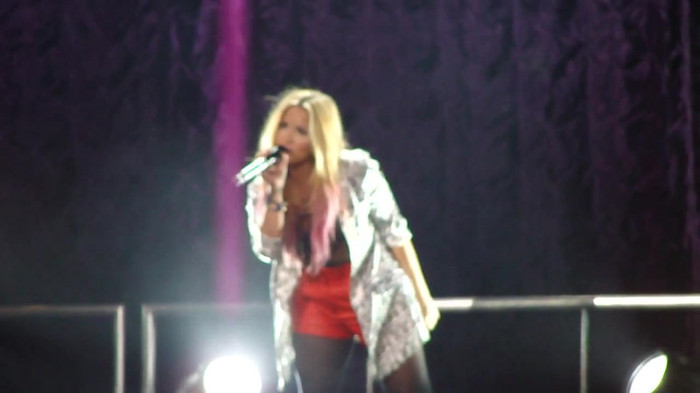 Entrance and All Night Long- Demi Lovato 05548