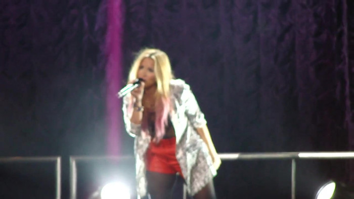 Entrance and All Night Long- Demi Lovato 05553