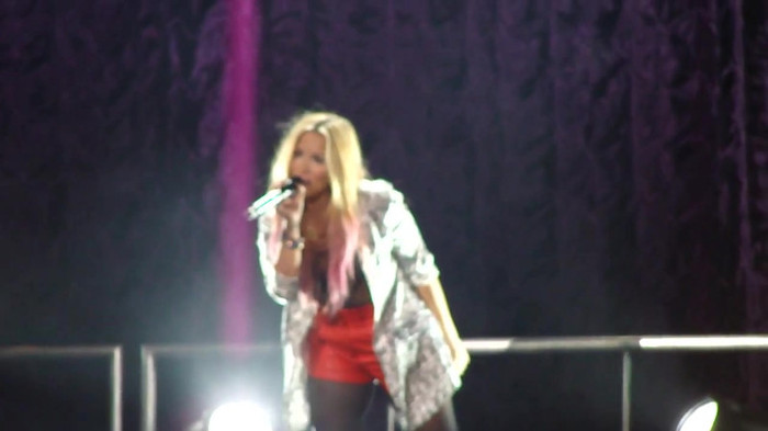 Entrance and All Night Long- Demi Lovato 05557