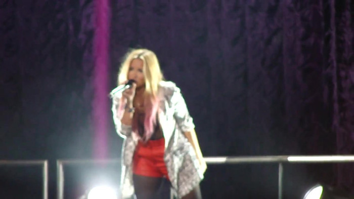 Entrance and All Night Long- Demi Lovato 05563