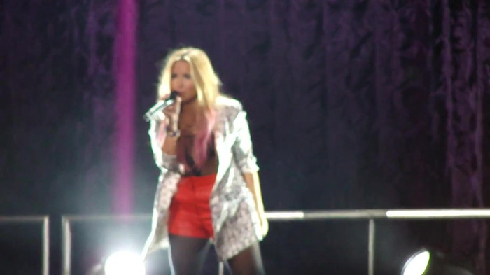 Entrance and All Night Long- Demi Lovato 05578