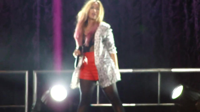 Entrance and All Night Long- Demi Lovato 05628 Entrance and All Night Long- Demi Lovato 05628