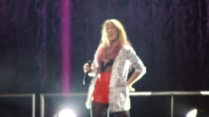 Entrance and All Night Long- Demi Lovato 05646 Entrance and All Night Long- Demi Lovato 05646
