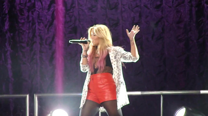 Entrance and All Night Long- Demi Lovato 06541