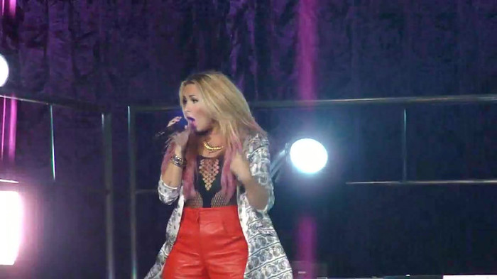 Entrance and All Night Long- Demi Lovato 07615 - Demilush - Entrance and All Night Long Demi Lovato Part o16