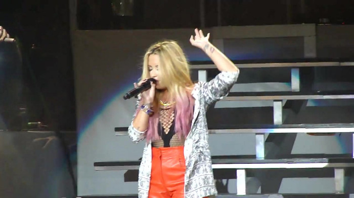 Entrance and All Night Long- Demi Lovato 08527