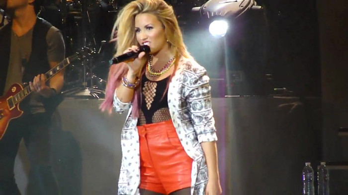 Entrance and All Night Long- Demi Lovato 09068