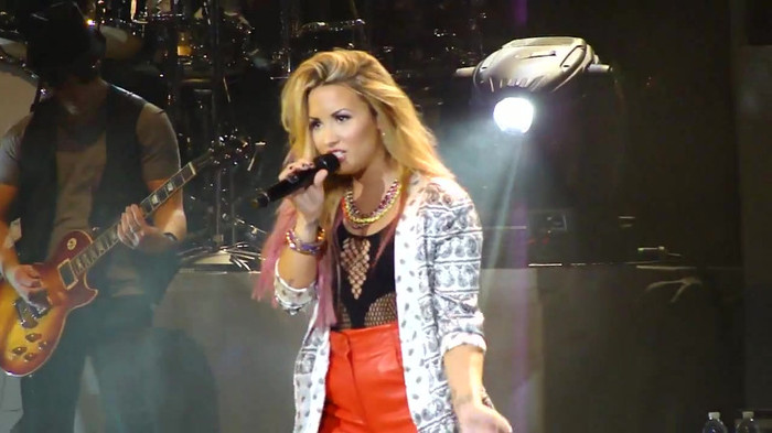 Entrance and All Night Long- Demi Lovato 09117