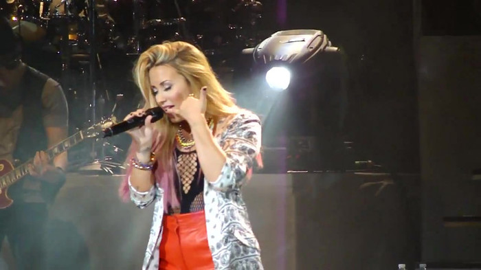 Entrance and All Night Long- Demi Lovato 09149