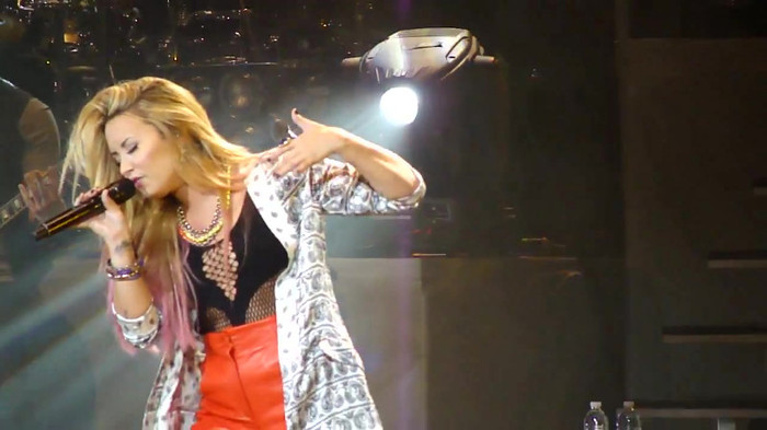 Entrance and All Night Long- Demi Lovato 09220