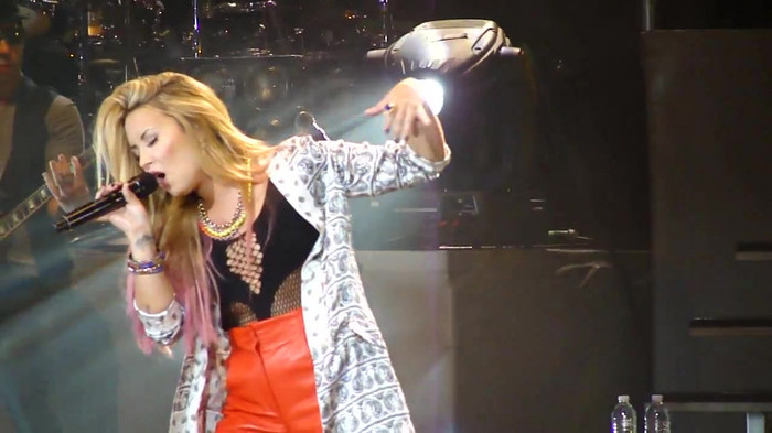 Entrance and All Night Long- Demi Lovato 09236