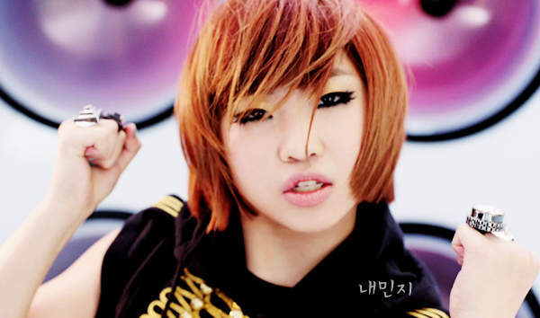 2ne1-Minzy-without-makeup-02