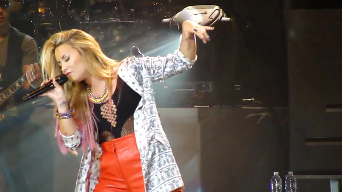 Entrance and All Night Long- Demi Lovato 09247