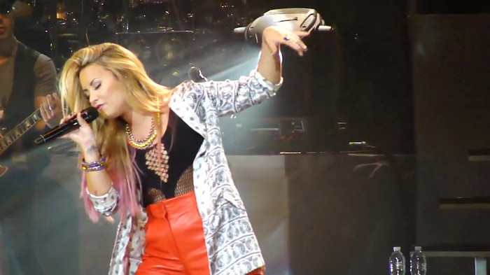 Entrance and All Night Long- Demi Lovato 09249