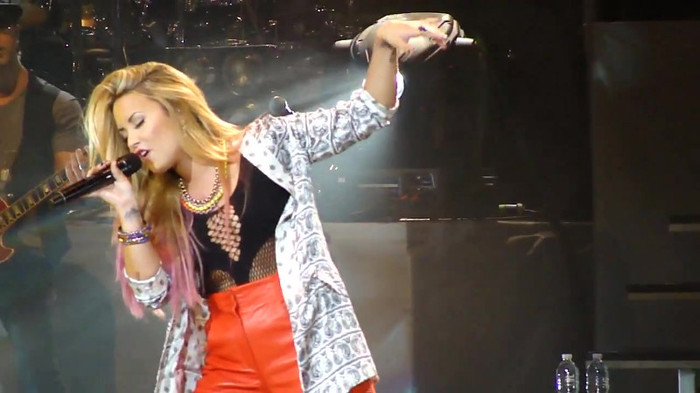 Entrance and All Night Long- Demi Lovato 09255