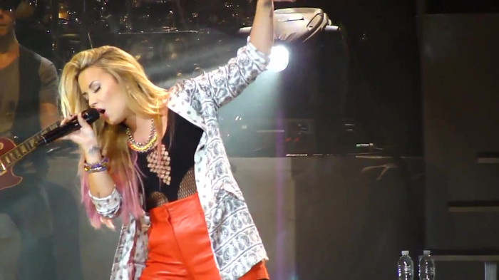 Entrance and All Night Long- Demi Lovato 09265