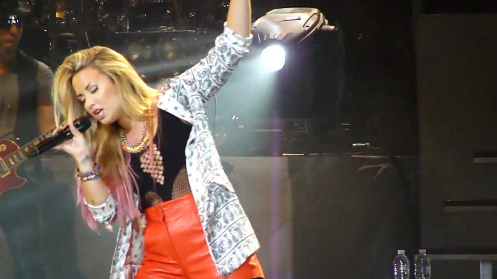Entrance and All Night Long- Demi Lovato 09276