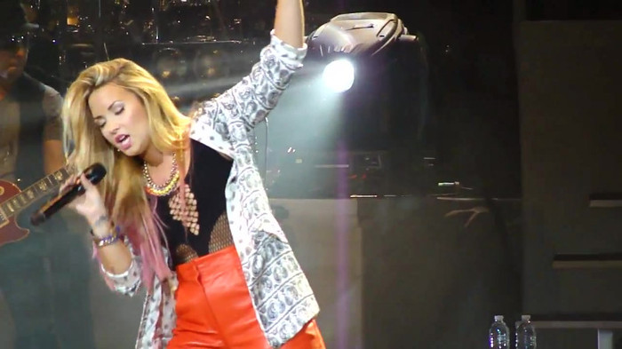 Entrance and All Night Long- Demi Lovato 09280