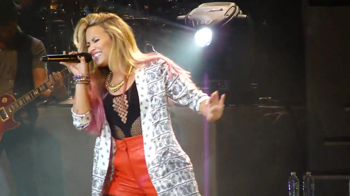 Entrance and All Night Long- Demi Lovato 09354