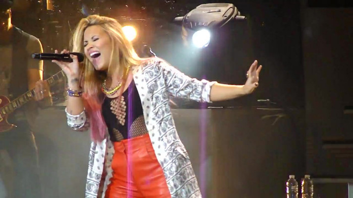 Entrance and All Night Long- Demi Lovato 09369