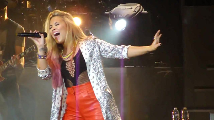 Entrance and All Night Long- Demi Lovato 09378