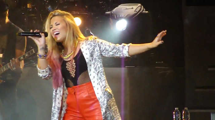 Entrance and All Night Long- Demi Lovato 09384