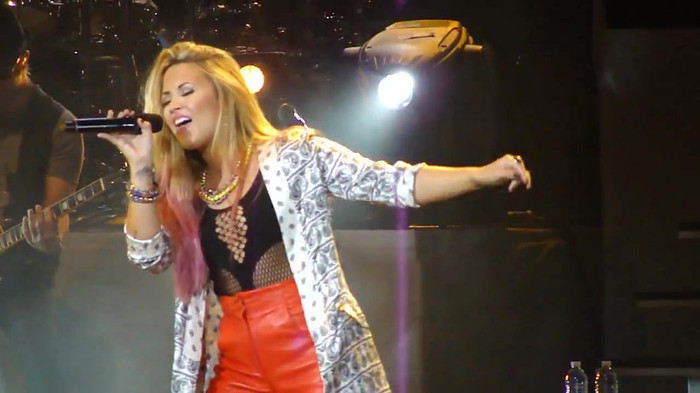 Entrance and All Night Long- Demi Lovato 09393