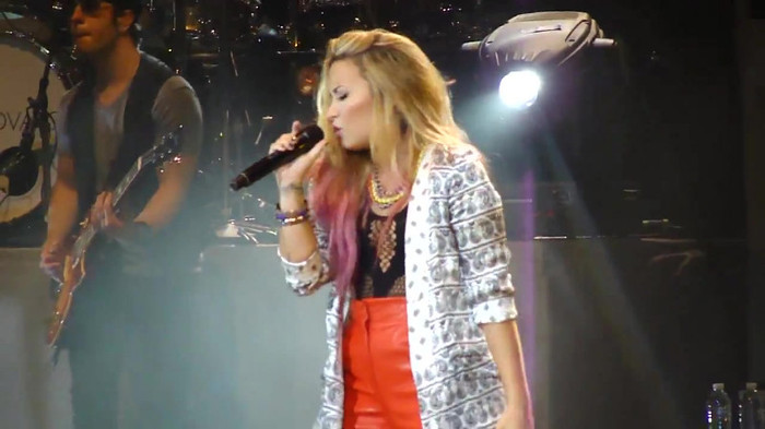 Entrance and All Night Long- Demi Lovato 09479