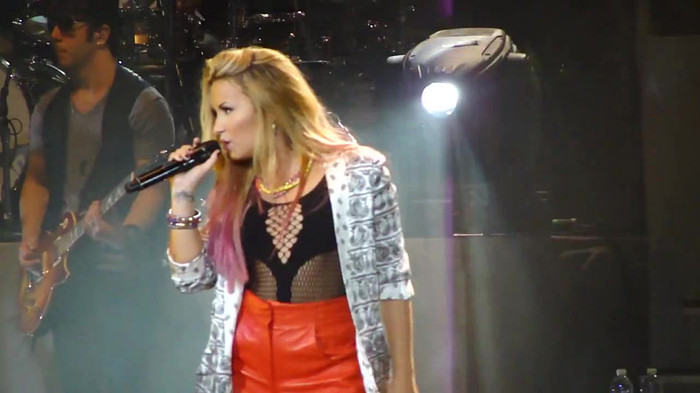Entrance and All Night Long- Demi Lovato 09533