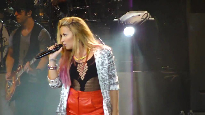 Entrance and All Night Long- Demi Lovato 09535