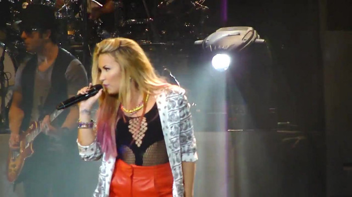 Entrance and All Night Long- Demi Lovato 09540
