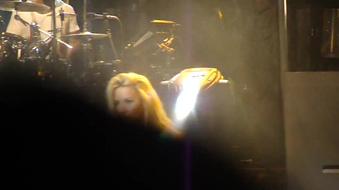 Entrance and All Night Long- Demi Lovato 09614 Entrance and All Night Long- Demi Lovato 09614