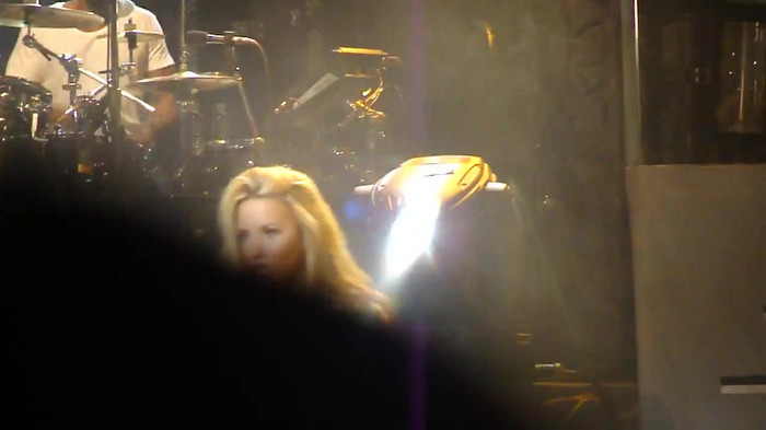 Entrance and All Night Long- Demi Lovato 09619 Entrance and All Night Long- Demi Lovato 09619