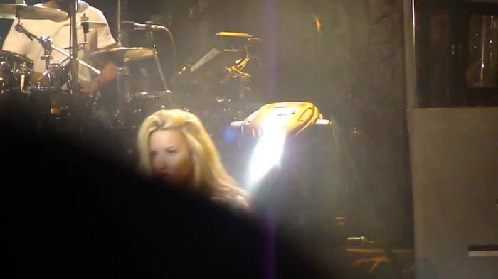 Entrance and All Night Long- Demi Lovato 09621 Entrance and All Night Long- Demi Lovato 09621