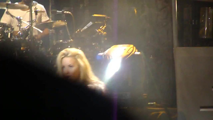 Entrance and All Night Long- Demi Lovato 09624 Entrance and All Night Long- Demi Lovato 09624