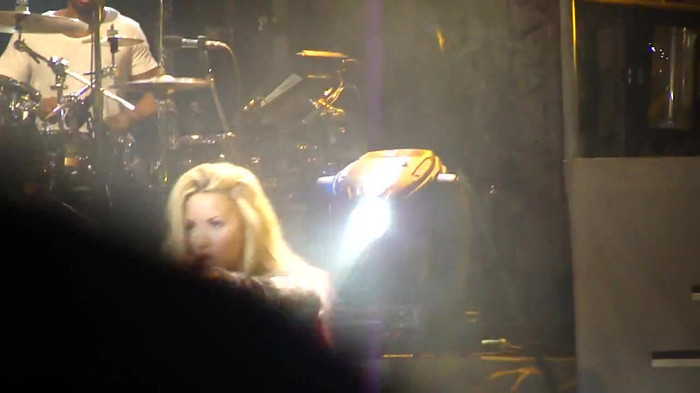 Entrance and All Night Long- Demi Lovato 09627 Entrance and All Night Long- Demi Lovato 09627