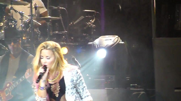 Entrance and All Night Long- Demi Lovato 09677 Entrance and All Night Long- Demi Lovato 09677