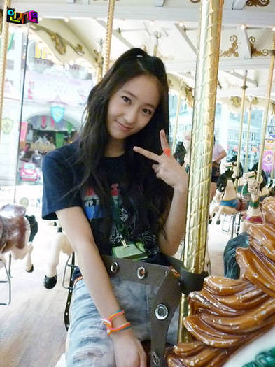 krystal-merry-go-round-f-x-9679983-450-600