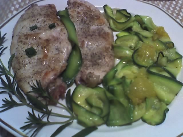 26-06-12_piept de pui cu zucchini si tomate galbene