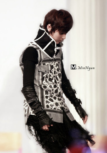 Da,am terminat`o cu asta!Darr,cu ea nu am terminat`o!