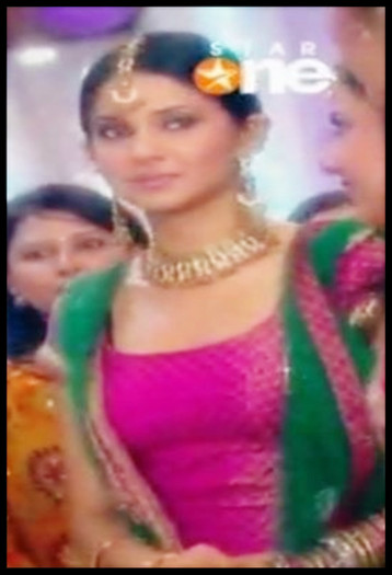  - x-Jennifer Winget 4-x
