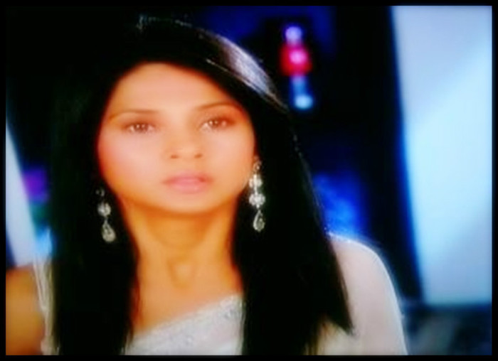 - x-Jennifer Winget 4-x