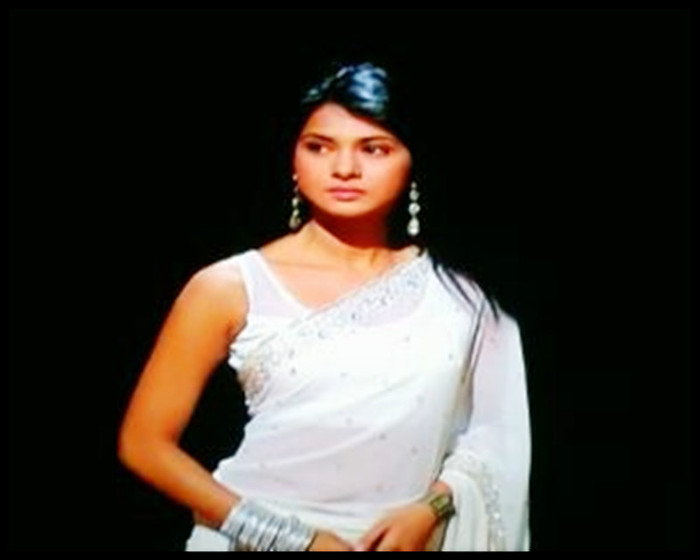  - x-Jennifer Winget 4-x